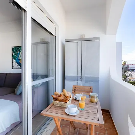 Apartment Eli's Flat 2 Bdrs Apart At The Strip Albufeira